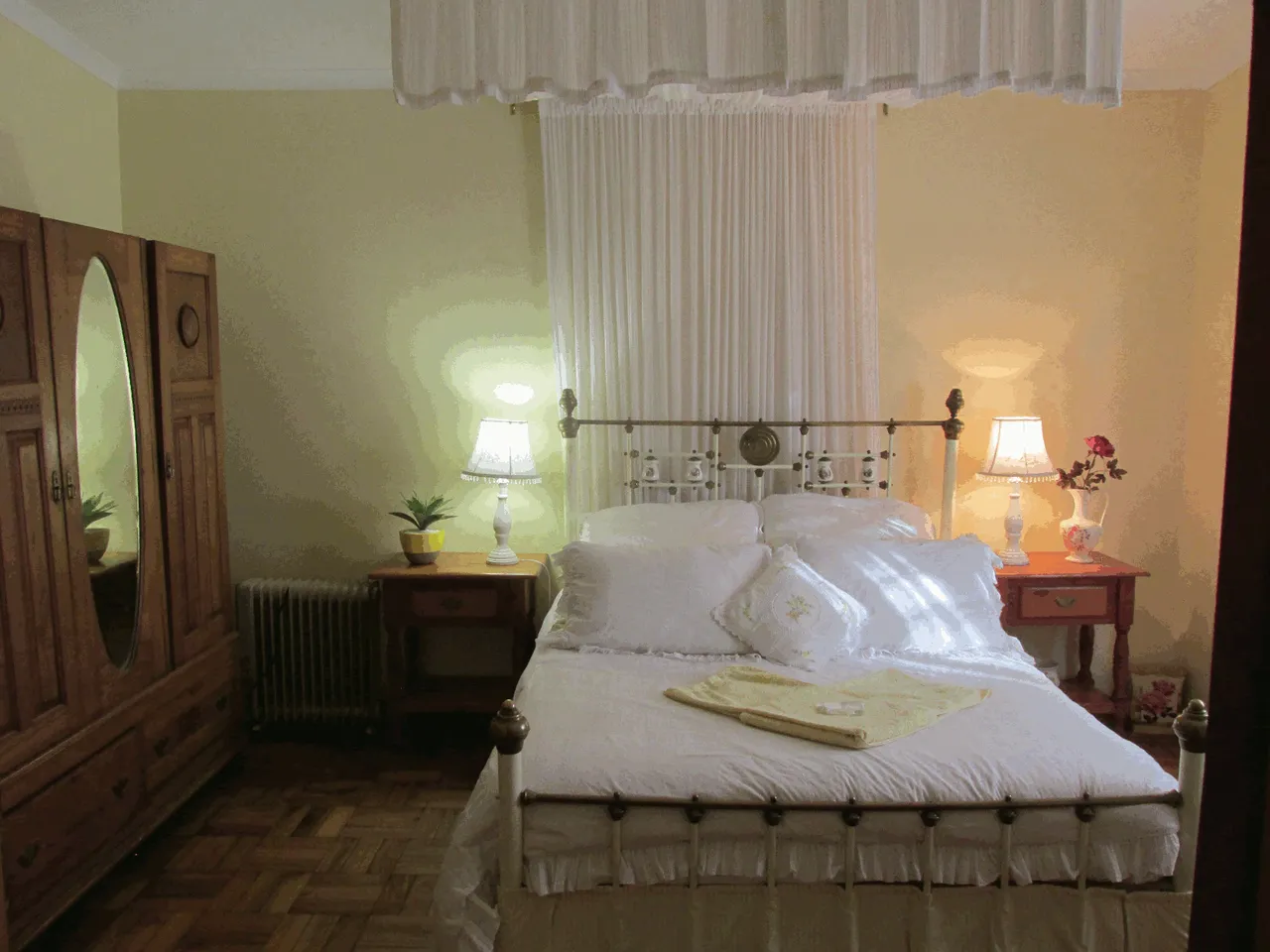 Main Bedroom with onsuite bathroom