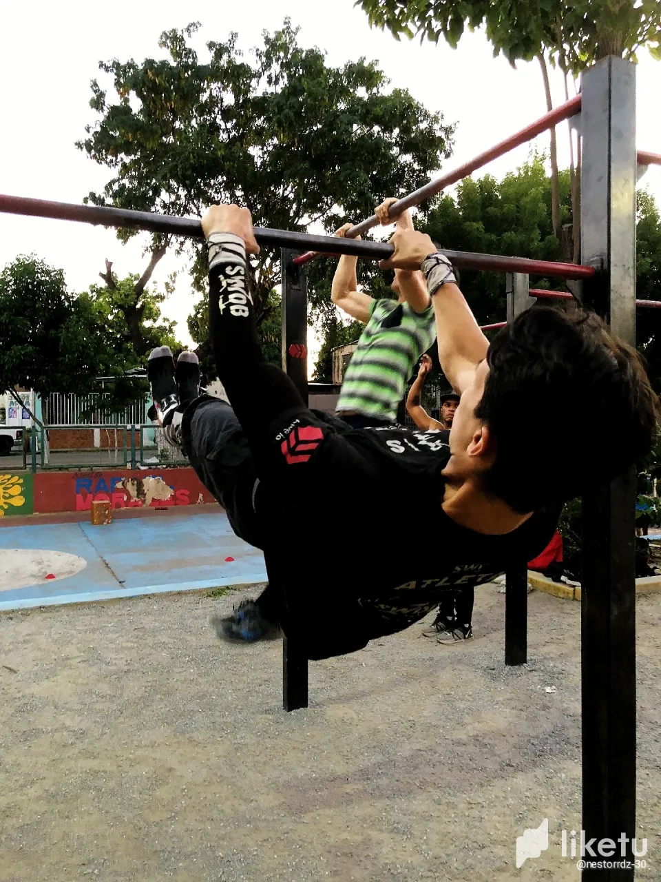 clpvbab4s001fvvszfnf78smr_AirBrush_20231204215507.webp