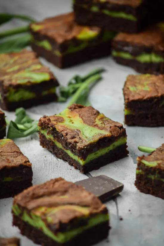 All-Natural Mint Chocolate Chip Cheesecake Swirl Brownies (7).jpg