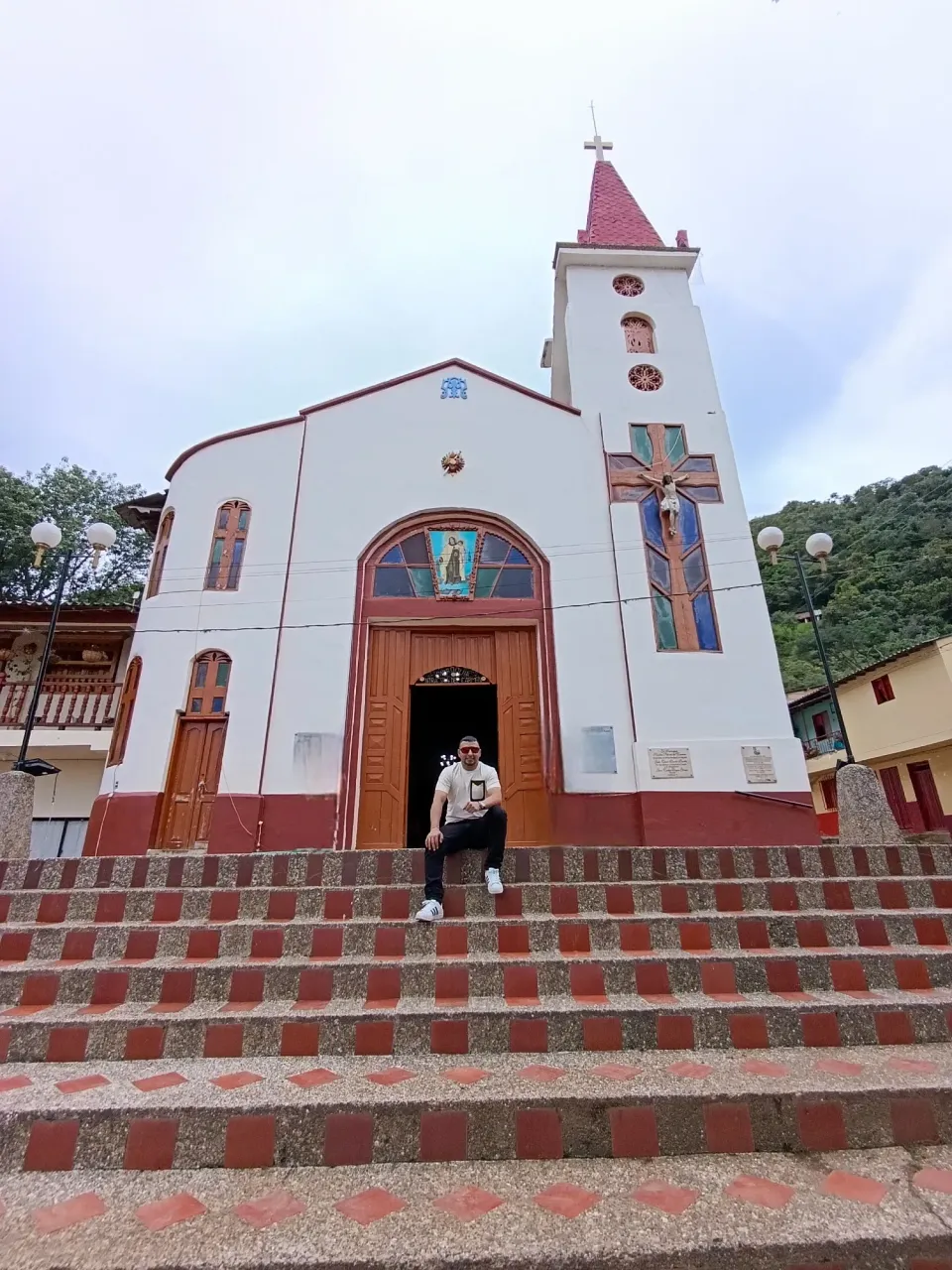 D2L6gkWJJQuYGWlV_1743969377618.webp