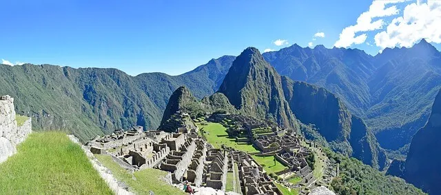 machu-picchu-3766342_640 (1).jpg