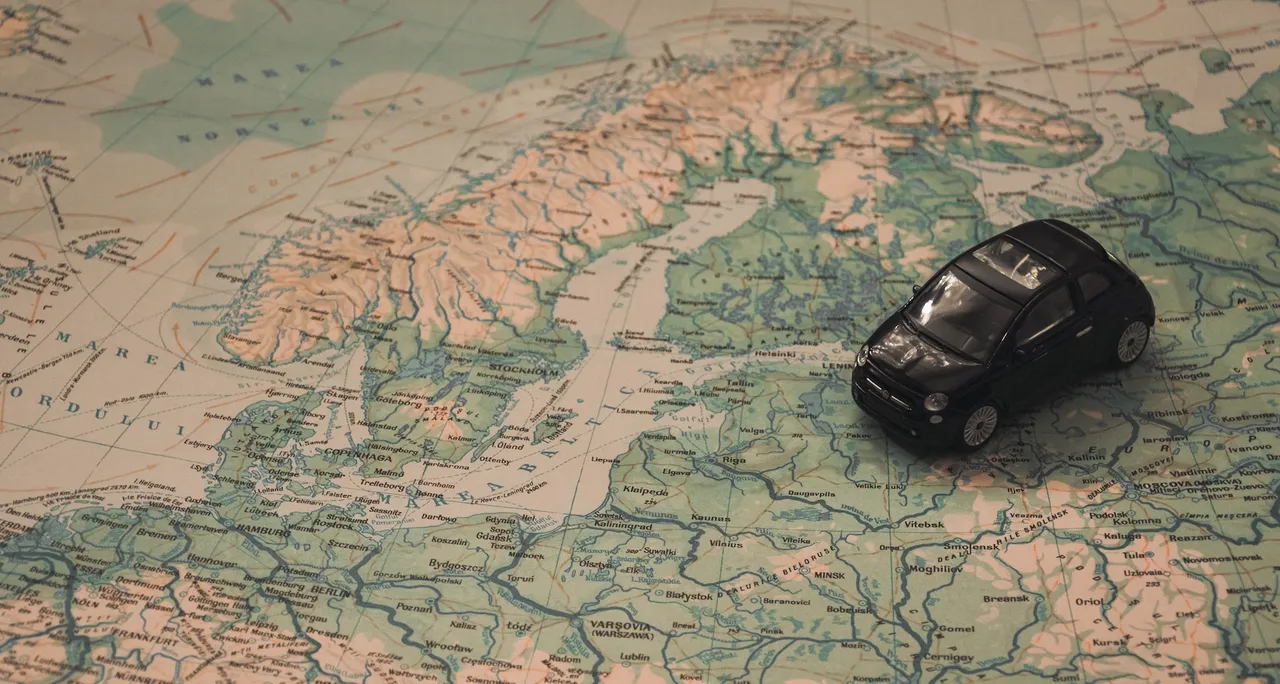 adventure-baltic-sea-car-21014.jpg