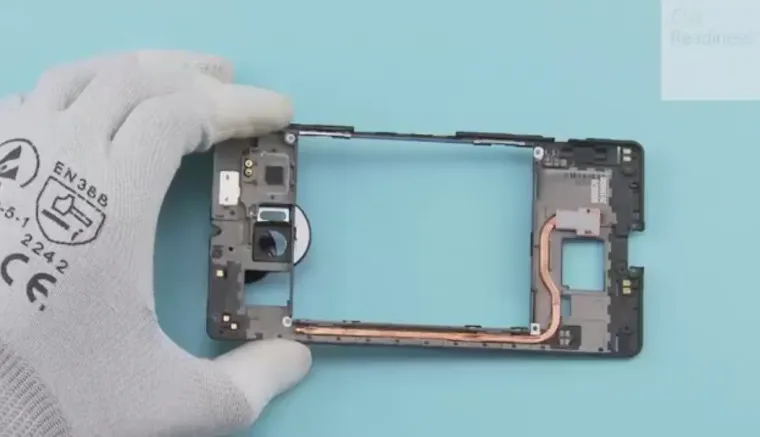 lumia-950-xl-teardown-01_story.jpg