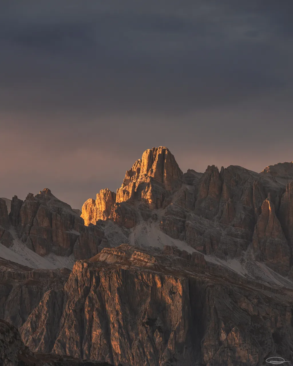 Hiking in the Dolomites: Passo di Giau to Lago Federa - Johann Piber