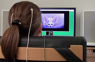 girl-neurofeedback-session-320x210.jpg