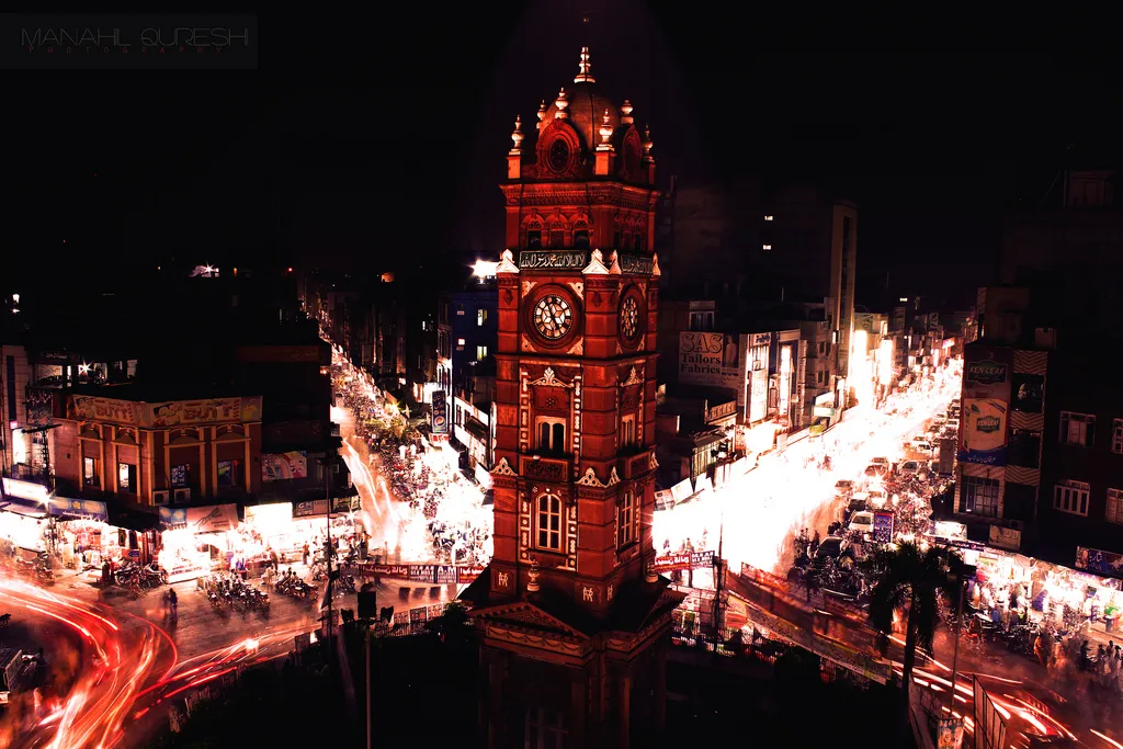 Clock Tower Faisalabad Night.jpg