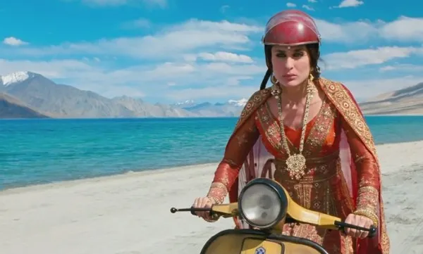 Kareena Kapoor in 3 Idiots.jpg