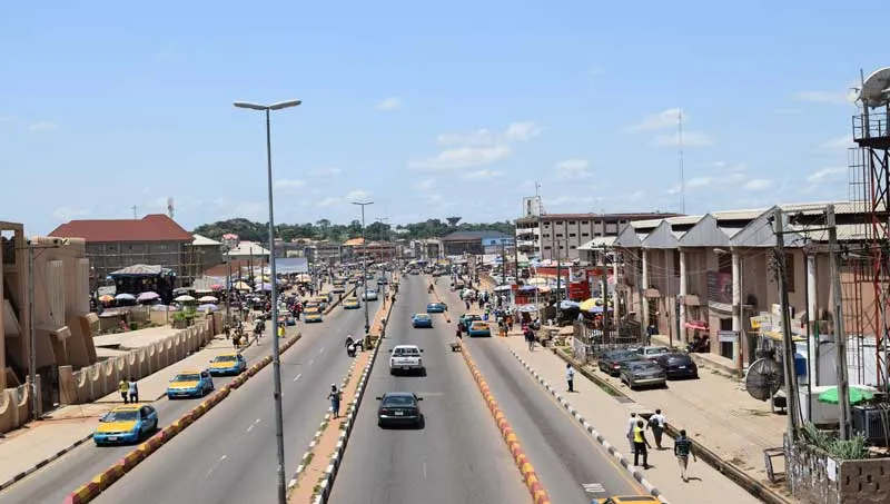 Akure-Main-Road-Oba-adesida-Road- jpg