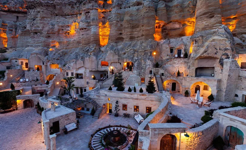 Cave-hotels-in-Cappadocia-Turkey-2.jpg