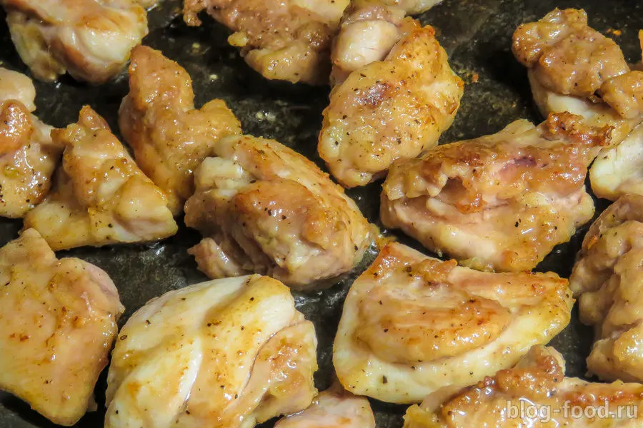 Chicken with fennel, lemon and onion