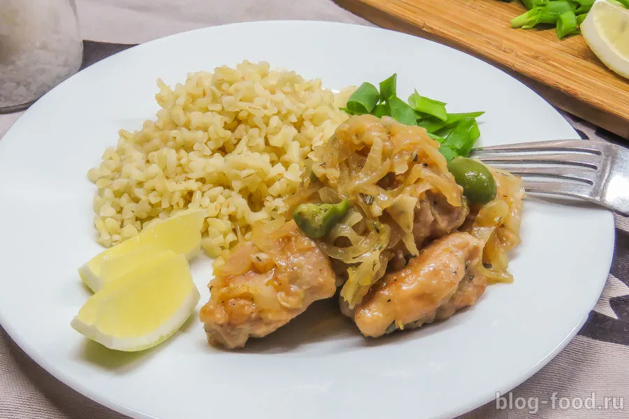 Chicken with fennel, lemon and onion