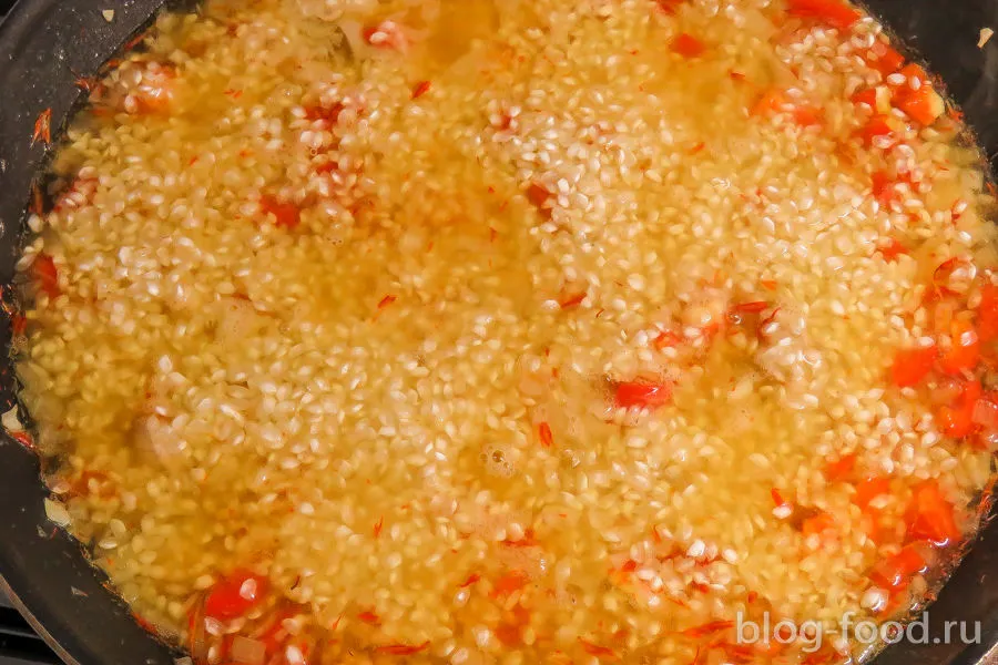 Paella with prawns in Andalusian style