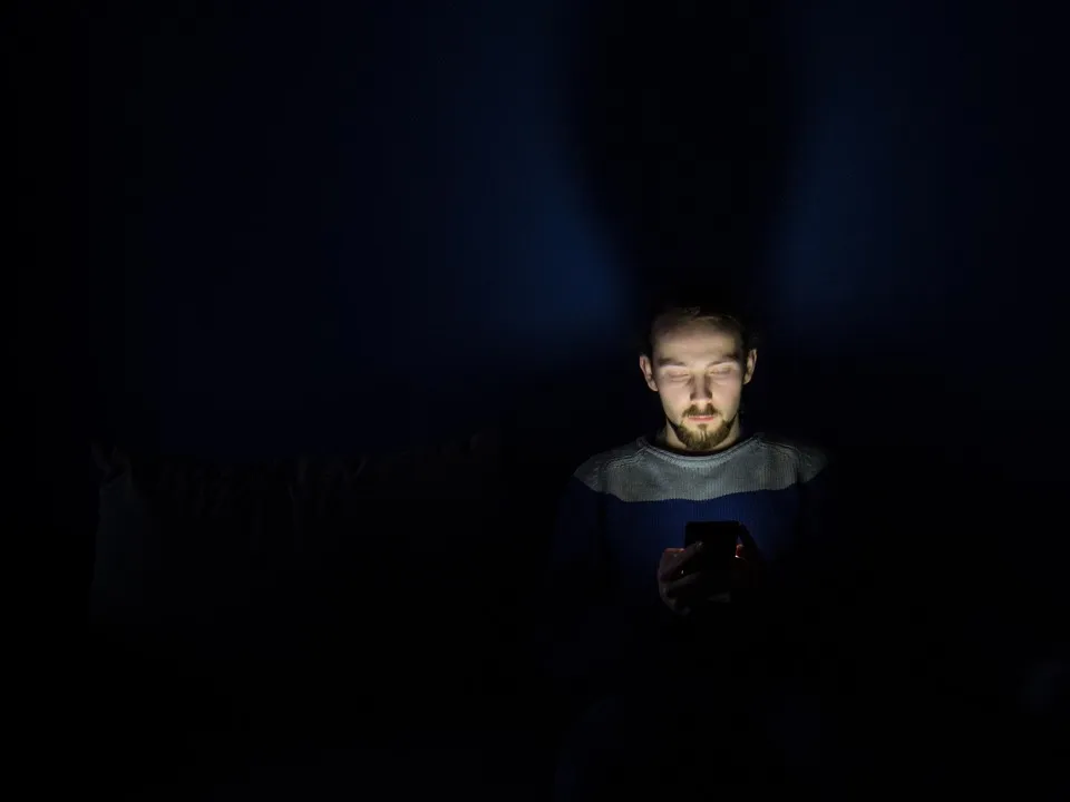 Male, Night, The Darkness, Light, Phone, Smartphone