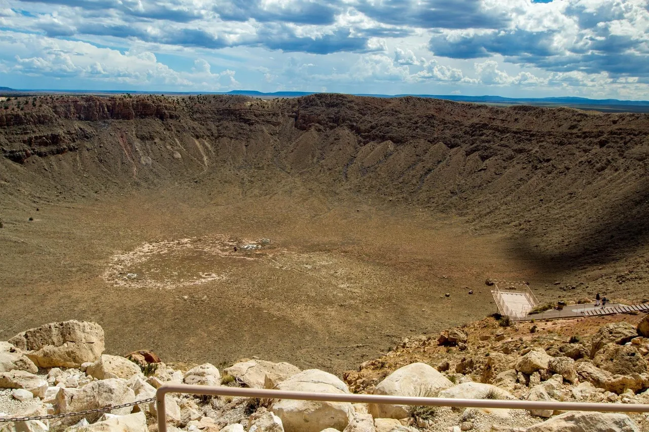 Giant Meteor Crater Winslow, Arizona by nuthman Ecency