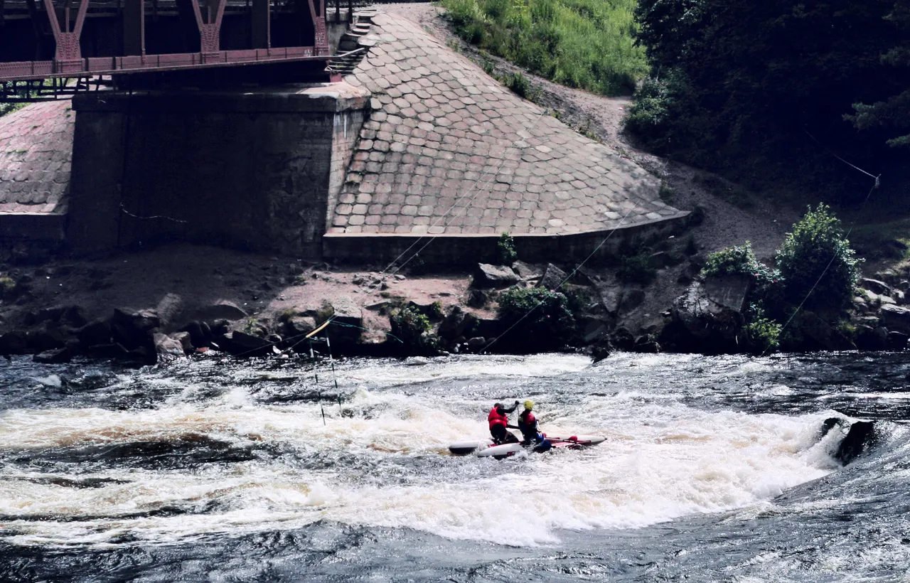 raft_3999w.jpg