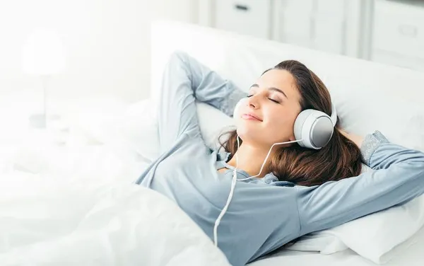 music-improves-sleep-quality-or-rising-star-giveaway-reward-10000