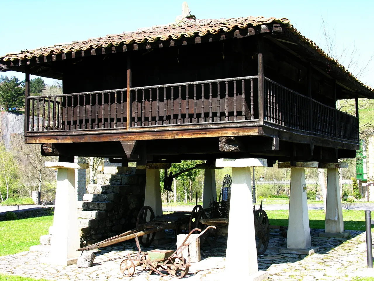 Cangas de Onís: Hórreo or traditional barn