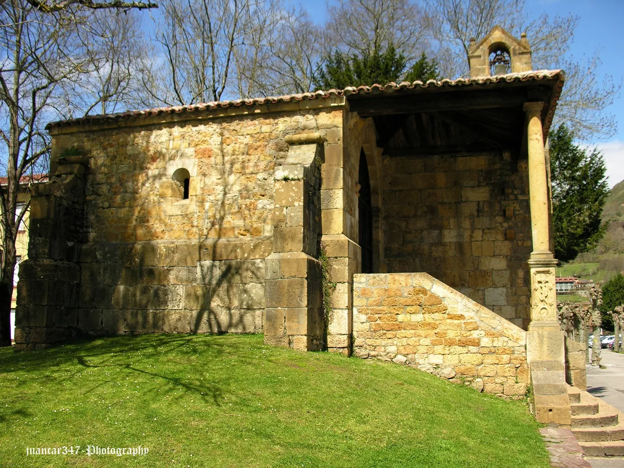 Cangas de Onís: hermitage of the Holy Cross