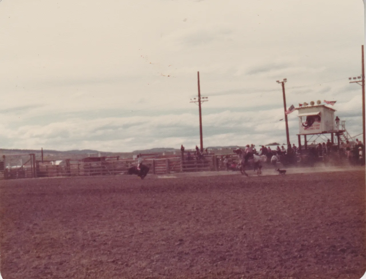 1975-07 - Rodeo in Burns, Oregon, from July of that year, 5pics-2.png
