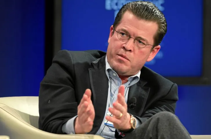 Karl-Theodor_Freiherr_zu_Guttenberg_-_World_Economic_Forum_Annual_Meeting_2011-728x480.jpg