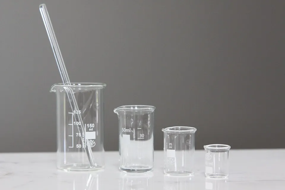 Diy-Skin-Care-Glass-Beaker-Beaker-1465437.jpg