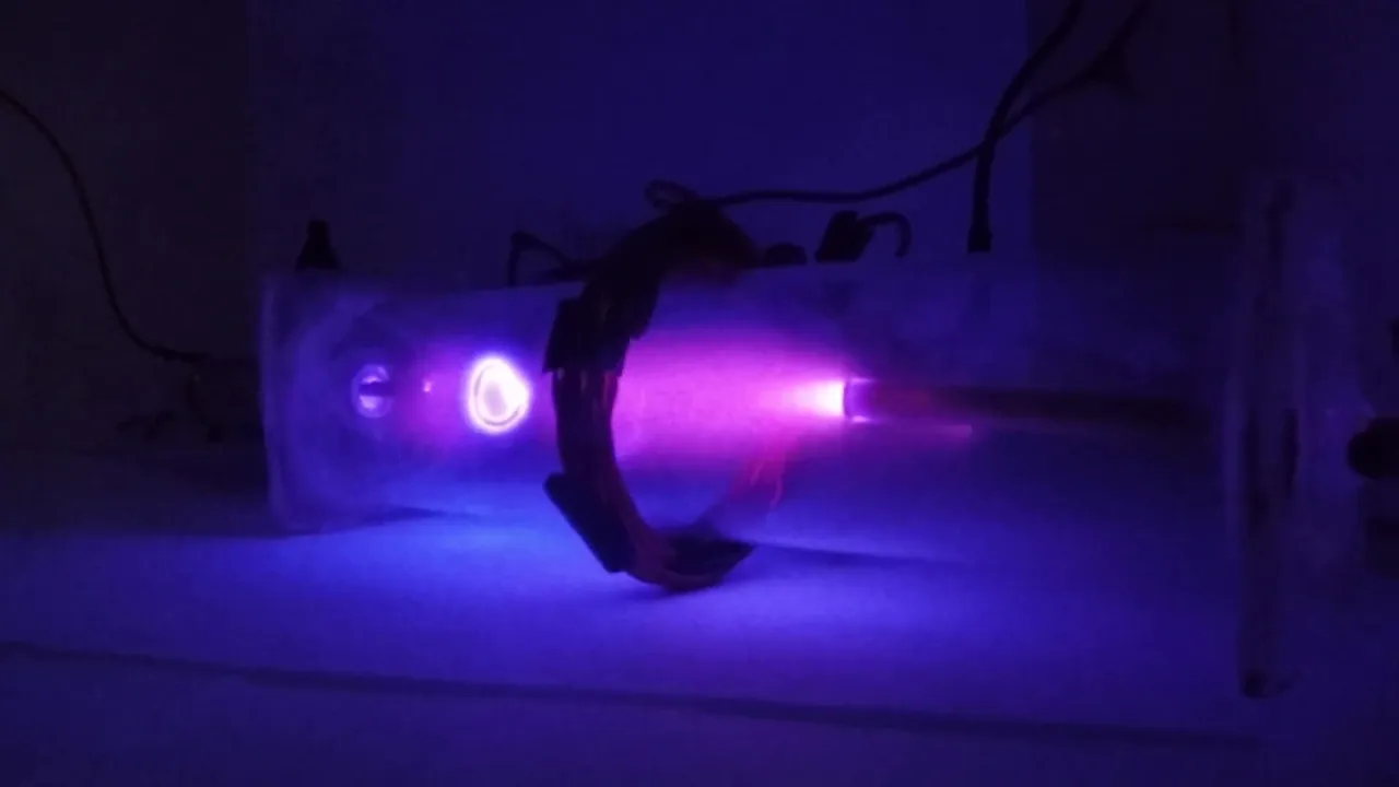 Plasma Compression (Z Pinch)_Moment.jpg