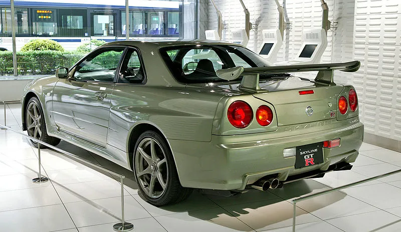 800px-Nissan_Skyline_R34 10ma gen 2.jpg