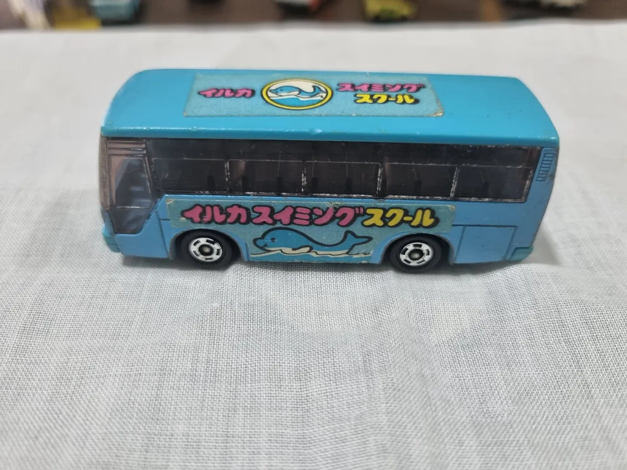 Bus8_Side.jpg