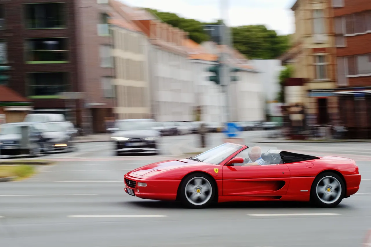 DSCF2710-pxp1-car-ferrari355.jpg