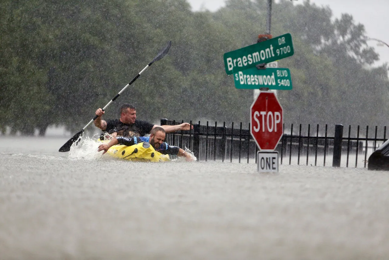 170827-hurricane-harvey-se-111a.jpg
