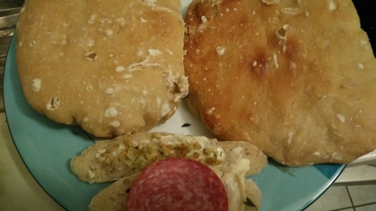 Trocken und FrischHefebrot.jpg