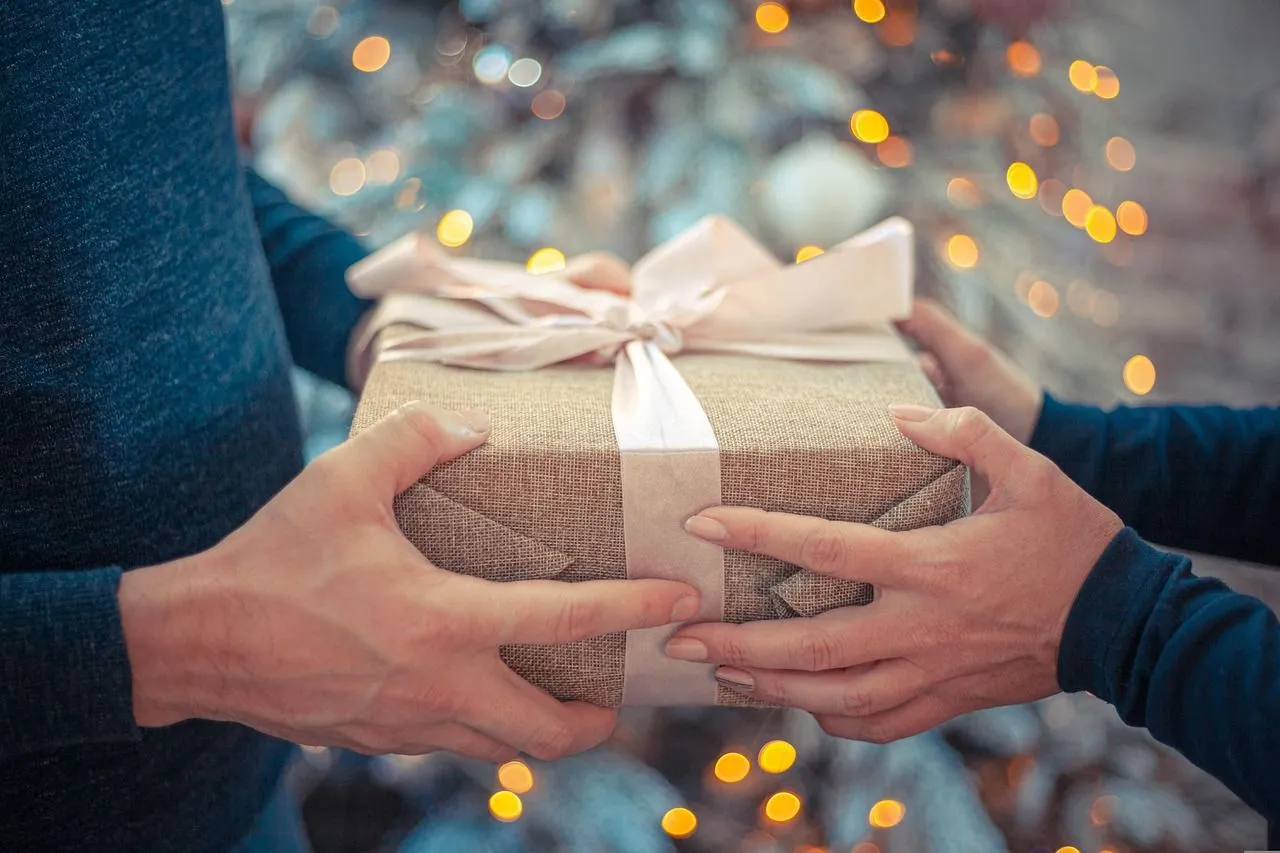 christmas-background-4669449_1280.jpg