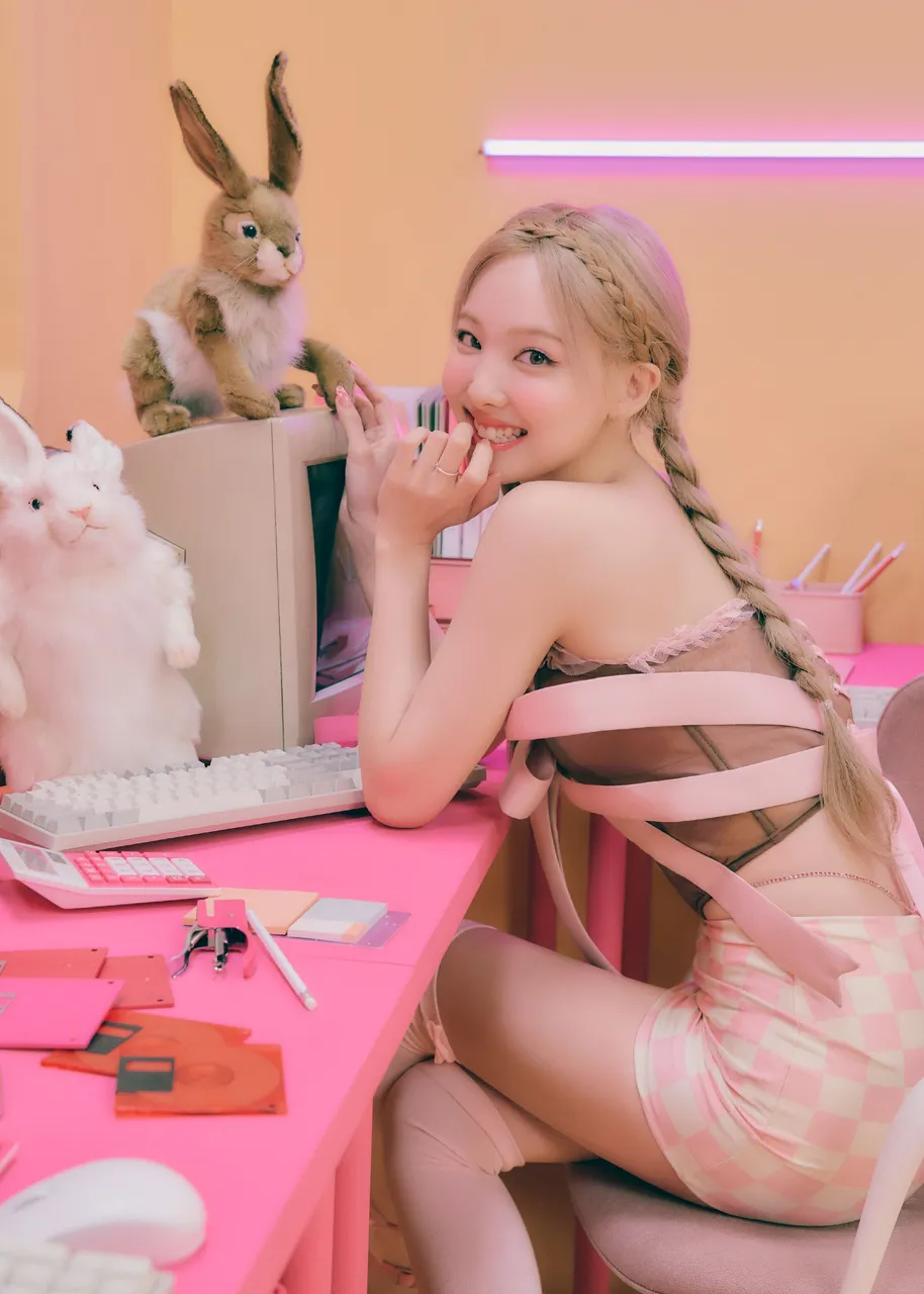 basic nayeooon.jpg