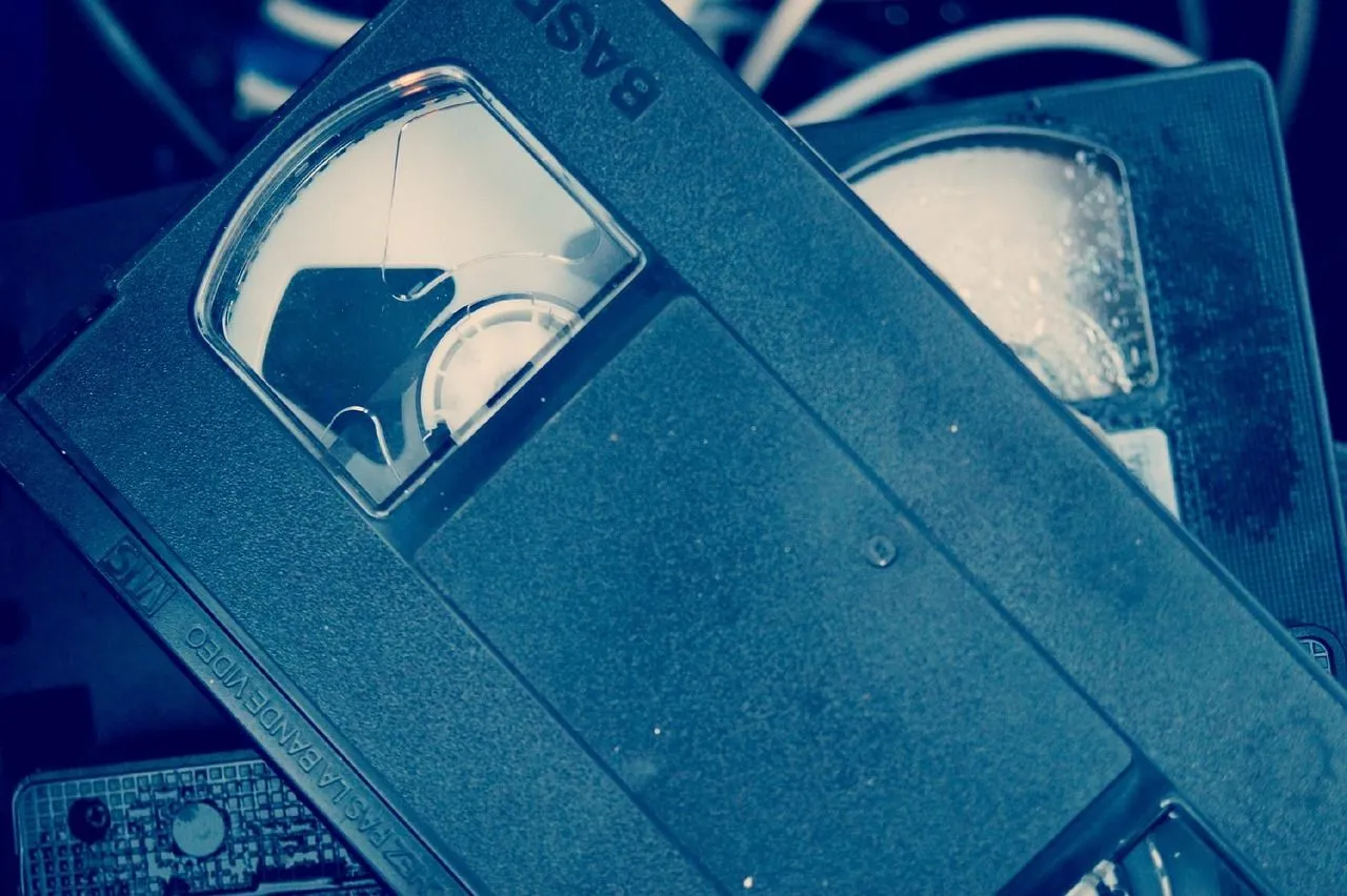 vhs-1941725_1280.jpg