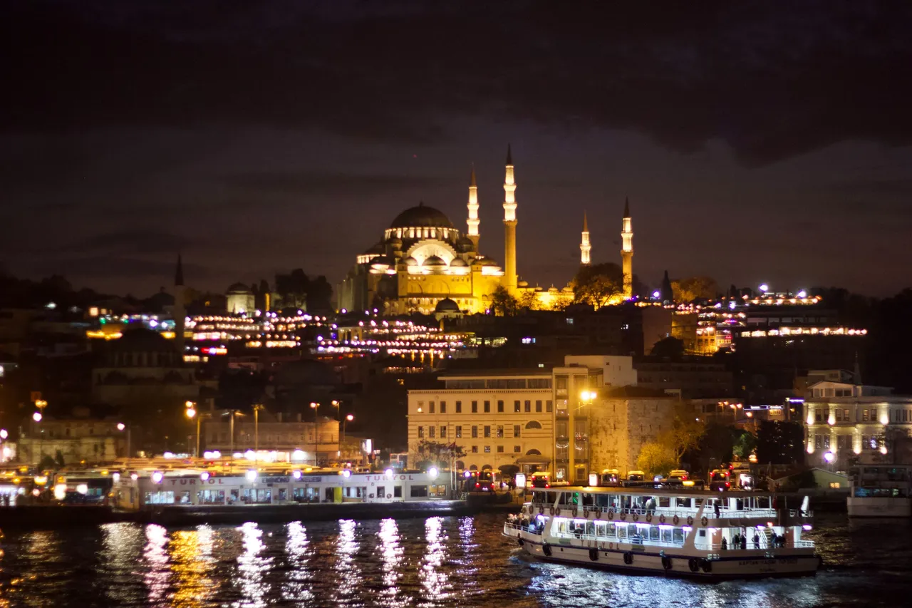 Mezquita Suleiman Noche.jpg