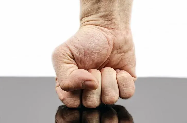 punch-316605__480.webp