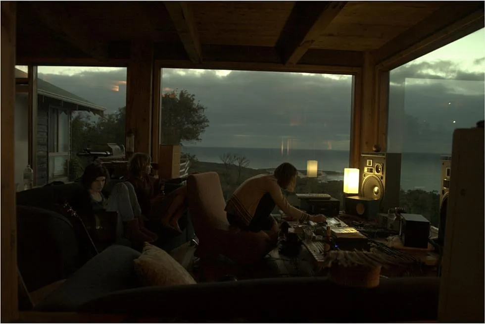 tame-impala-innerspeaker-memories.jpg