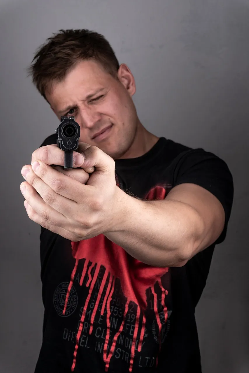 man-5489030_1280.jpg