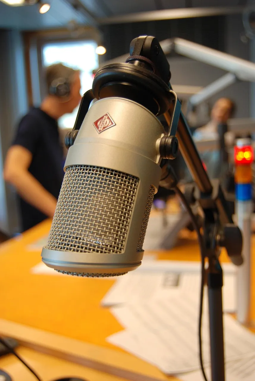 on-air-764507_1280 (1).jpg