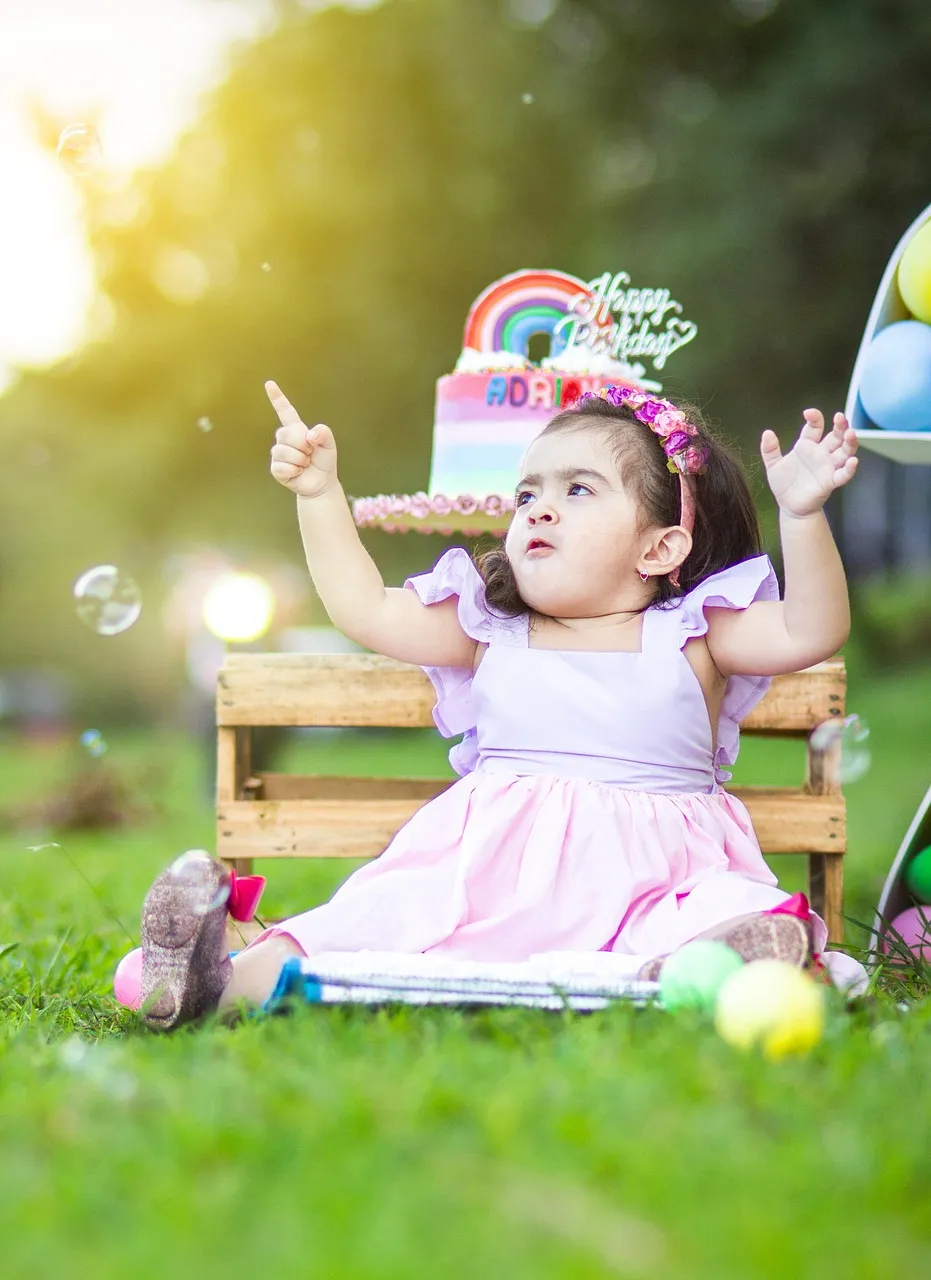 little-girl-6746700_1280.jpg