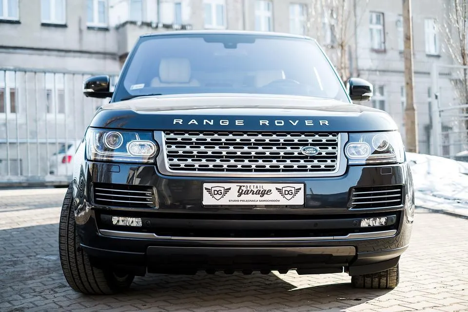 range-rover-2015639_960_720.jpg