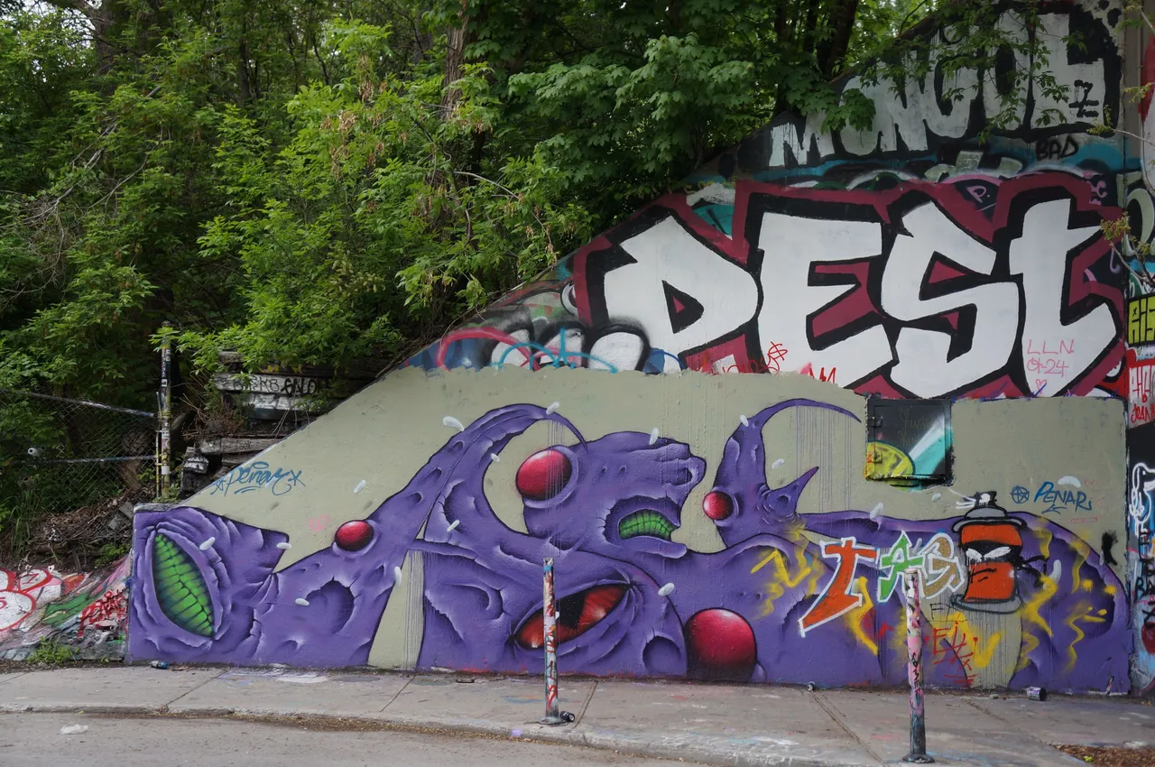 Aldarwin & Pest