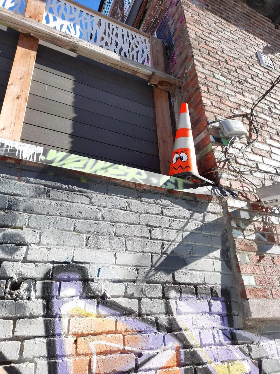 111 - Valid Graffiti Alley.jpg