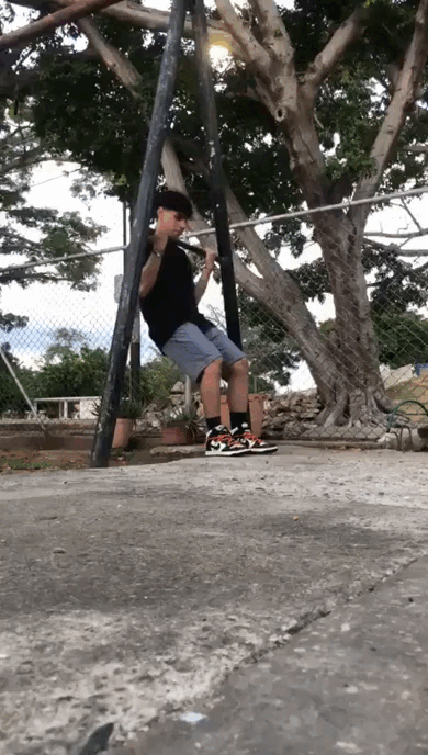 front3.gif
