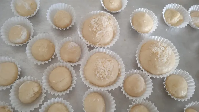 Paso 8 Muffins crema de leche condensada y coco.jpg