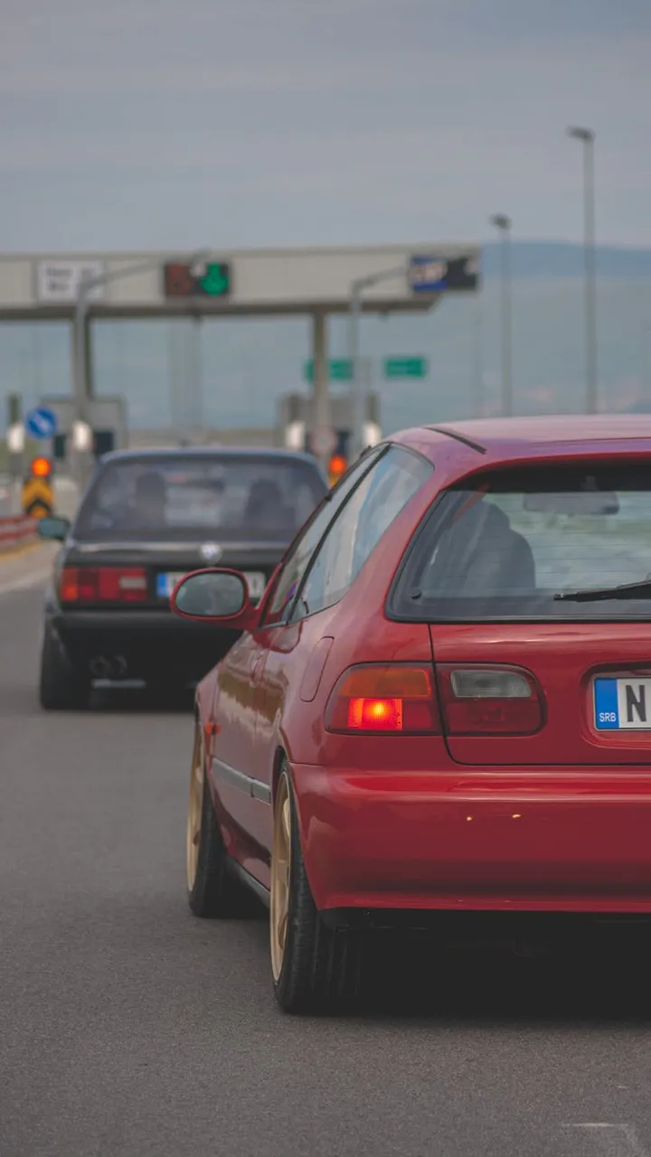 free-photo-of-red-honda-civic-on-highway.jpeg
