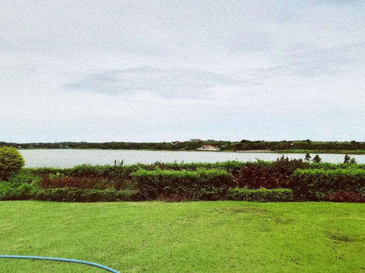 paoay lake.jpg