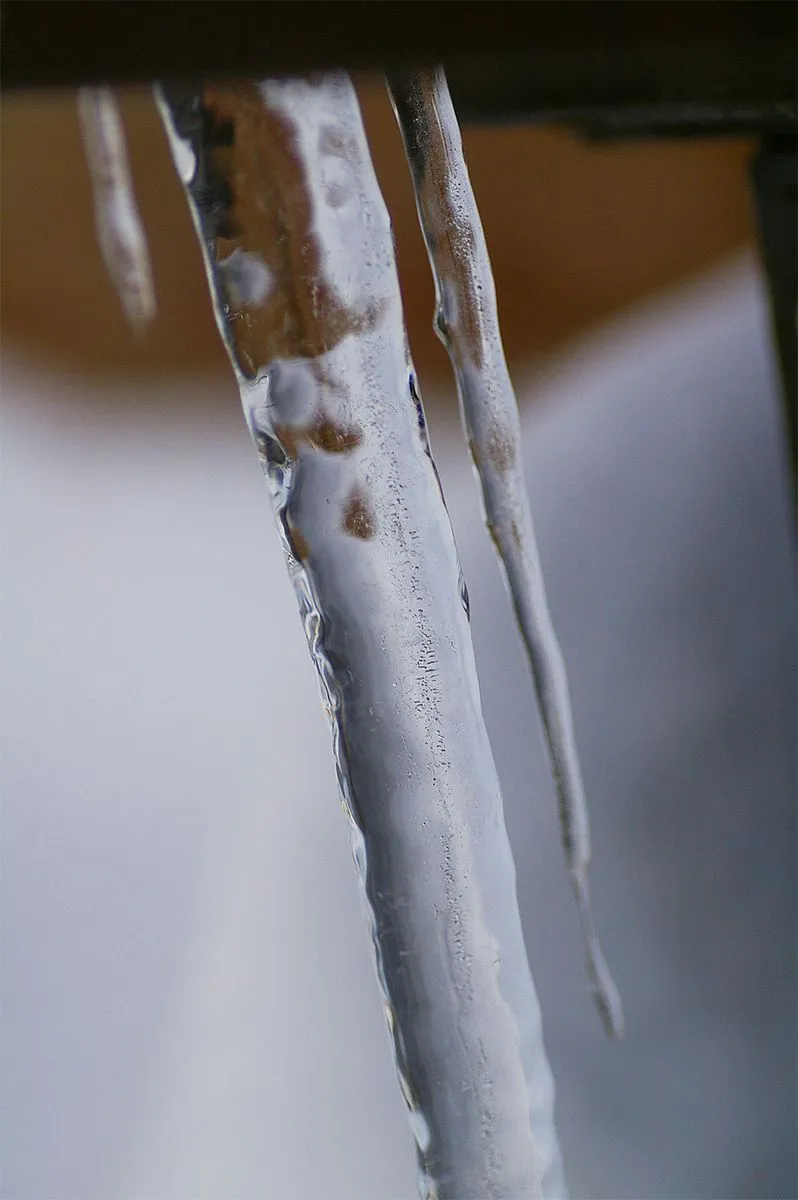 11_SINGLE ICICLE SNOW STAB II.JPG