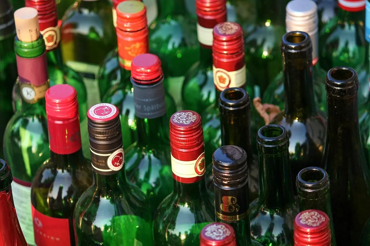 bottles-3640682_1280.jpg