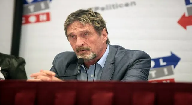 1024px-John_McAfee_27675697130-640x353.jpg